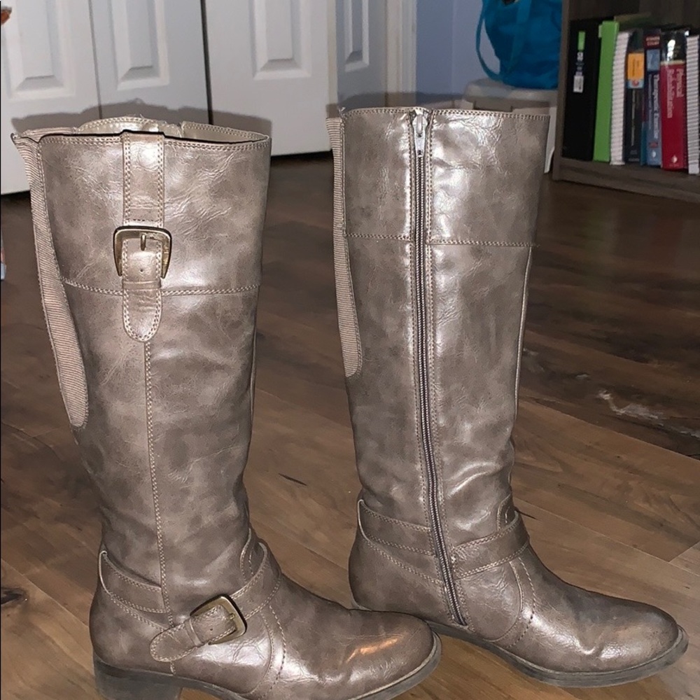 Calf high boots